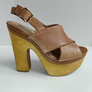 Leather & Wood Platform Sandal